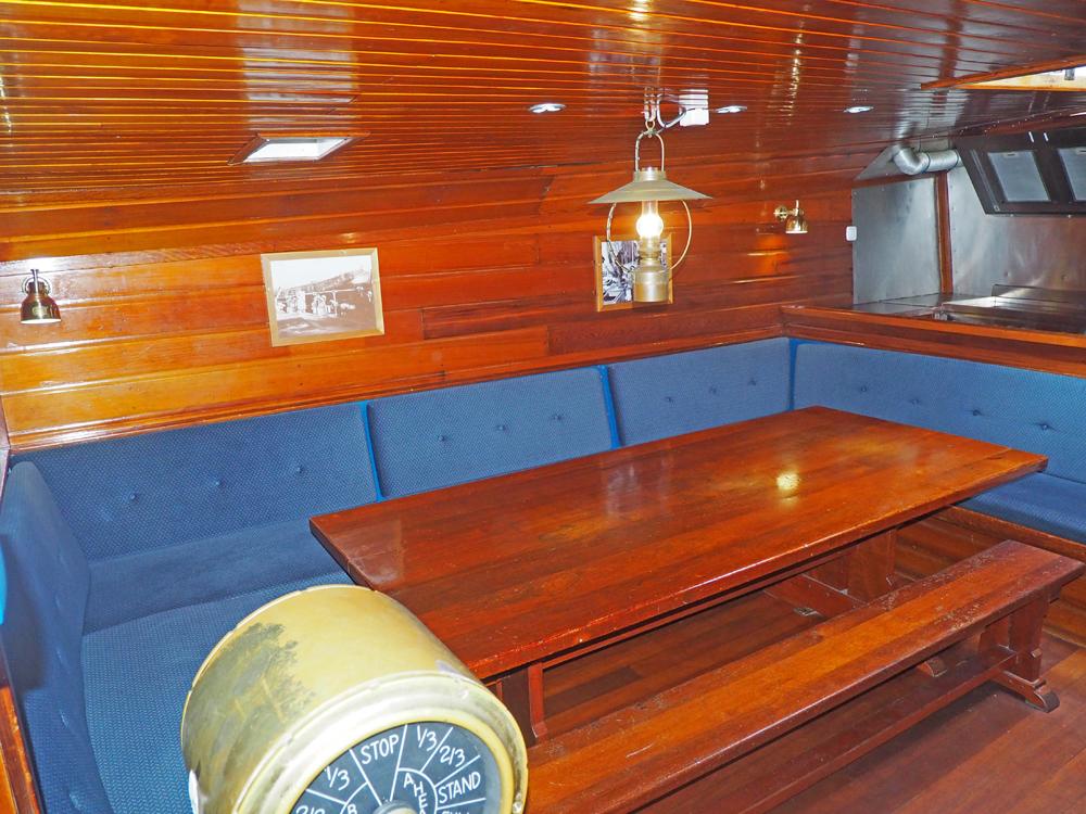 Cabin en avant, H&eacute;bergements